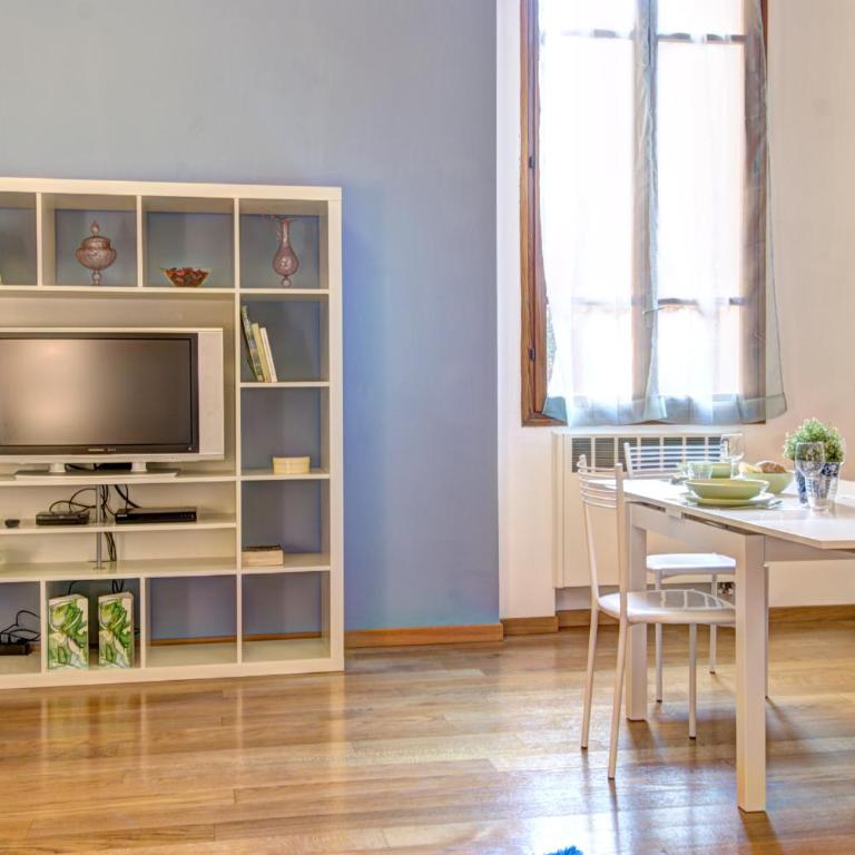 GetTheKey Battisti Apartment - Two-Bedroom Apartment - 14