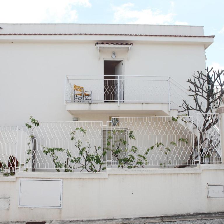 BeachSide Rooms & Suites - Junior Suite con Balcone - 2