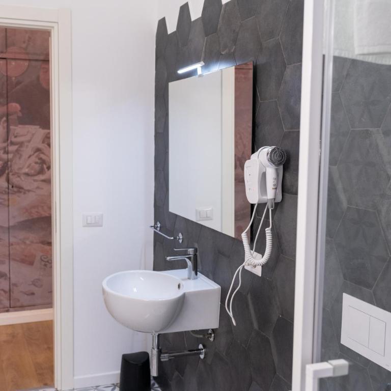 Ai Tre Mercati - Suite with Balcony - 18