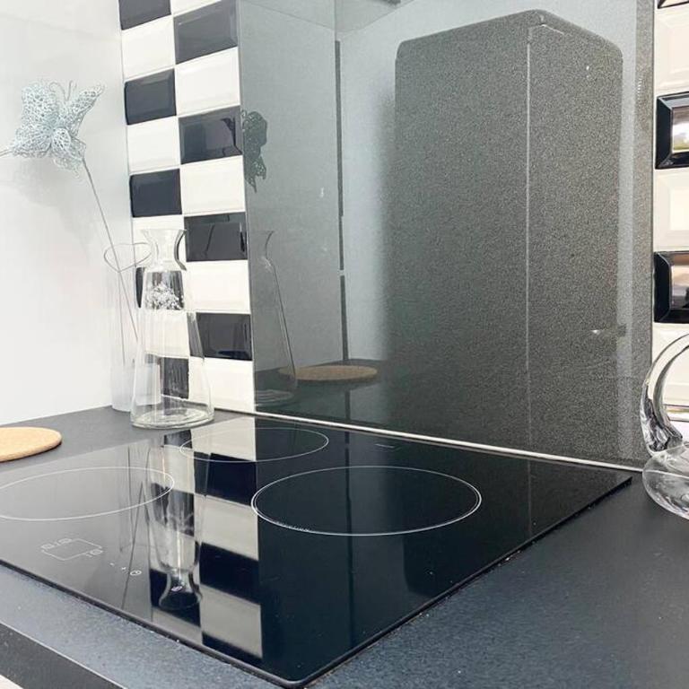 Villa la Vie, Maison entière pour 4 personnes, avec extérieur, Tout inclus, ménage, linge, wifi - Maison 2 Chambres - 11