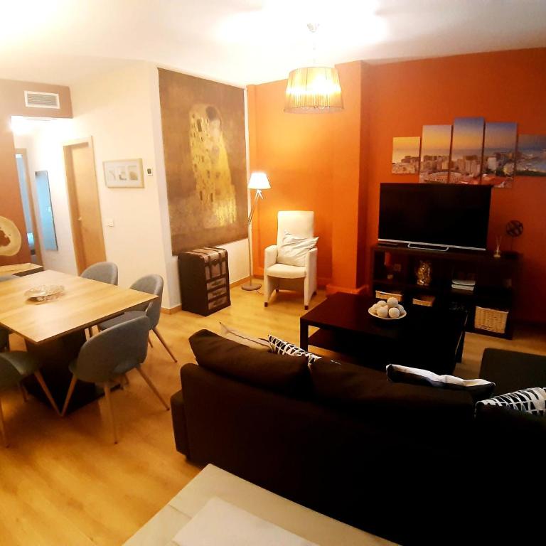 Apartamento centro Málaga - Two-Bedroom Apartment - 1