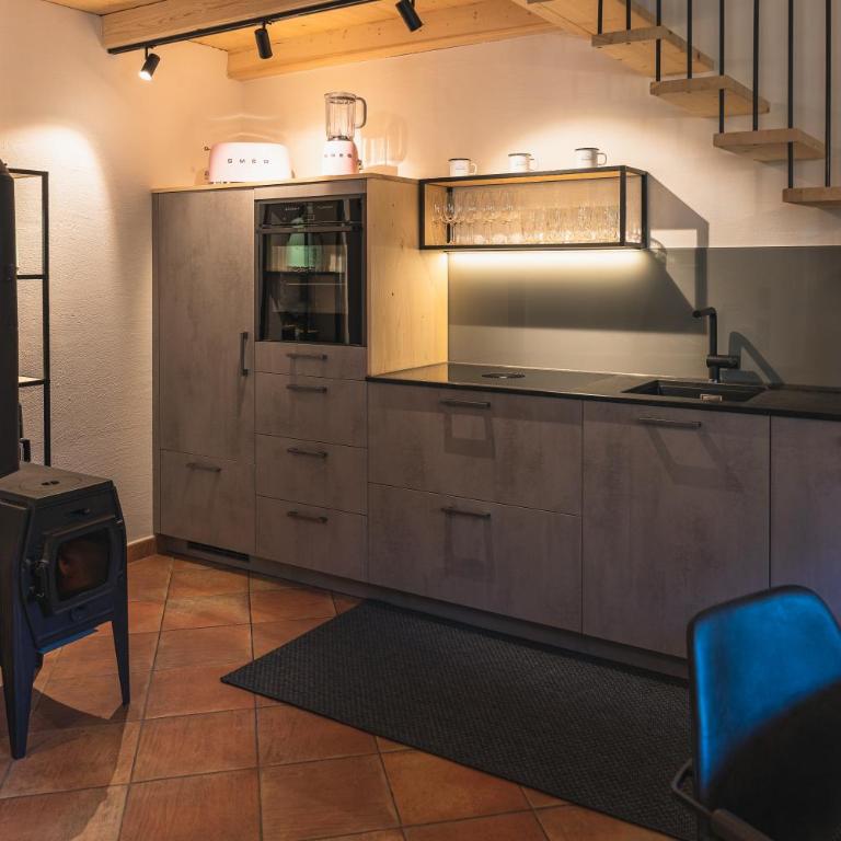 Dorfchalets & Apartments - in Kaprun centre including FREE entry Tauern Spa and Summer Card - Chalet (5 Erwachsene) - kostenfreier Zugang zum VIP Tauern Spa - 6