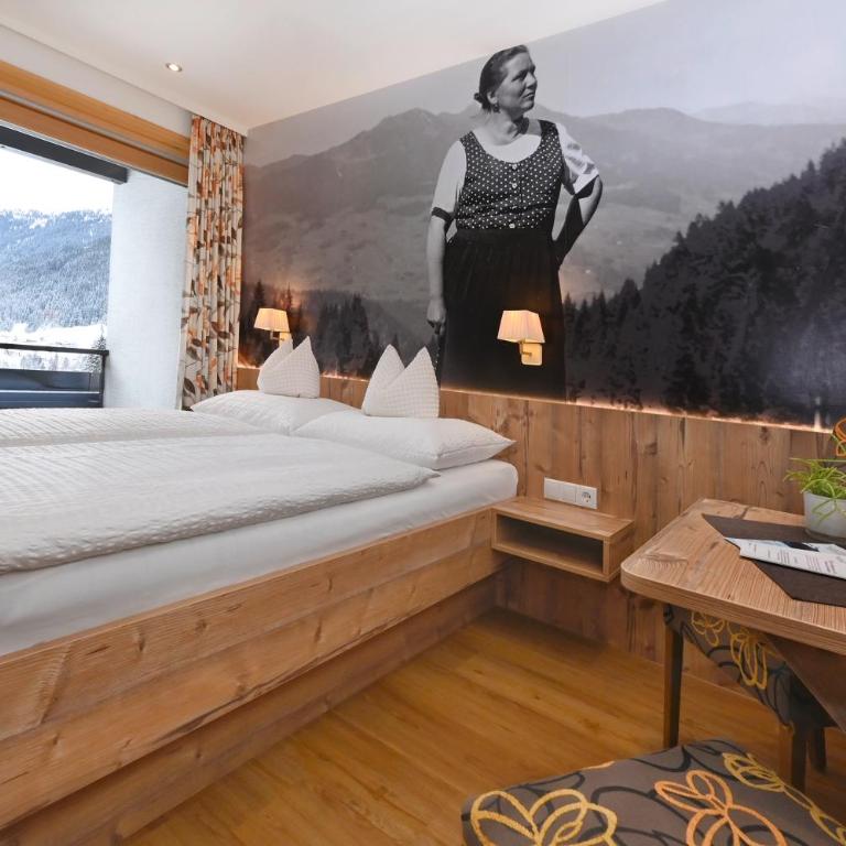 Alpenpension Maderer - Doppelzimmer mit Balkon - 18