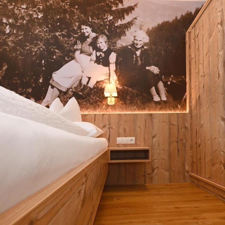 Alpenpension Maderer - Doppelzimmer mit Balkon - 23