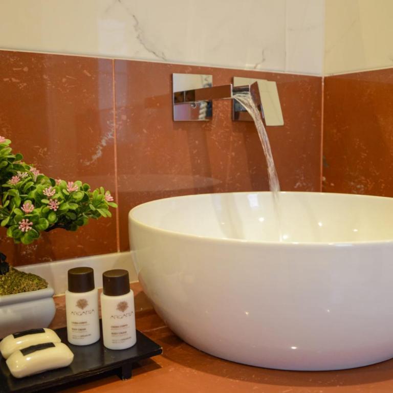Il Casanova - Deluxe Double Room with Balcony - 9