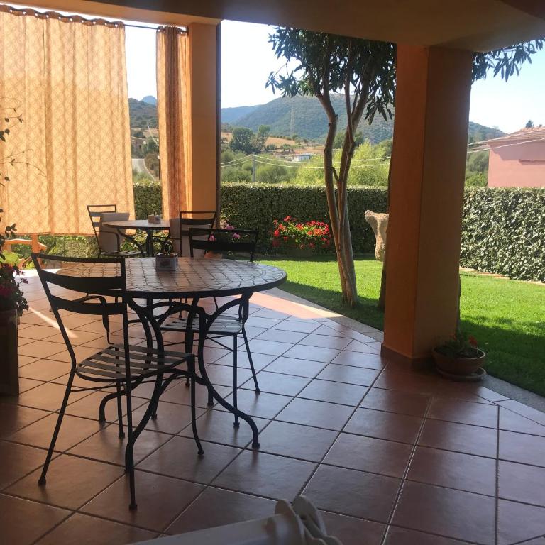 B&B Da Sabrina - Camera Tripla con Vista Giardino - 1
