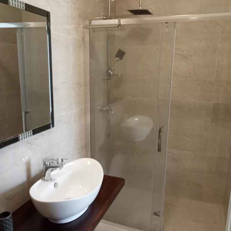 Villa Bello - Camera Matrimoniale con Bagno Privato - 3
