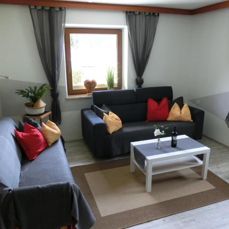 Appartements Gerhard - Apartment mit 2 Schlafzimmern und Garten - 11