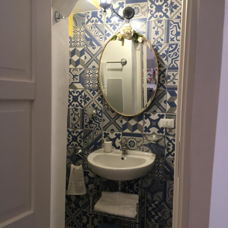 Le Lanterne di Terrasini - Camera Matrimoniale con Bagno Privato - 8