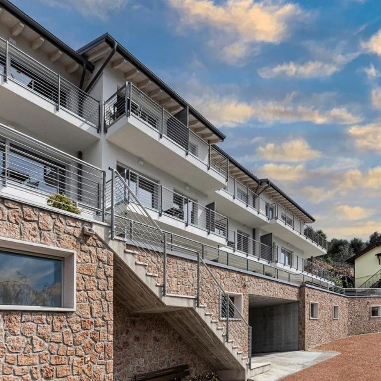 Residence Solei Classic & Plus - Plus Studio Apartment with Balcony and Lake View - 1