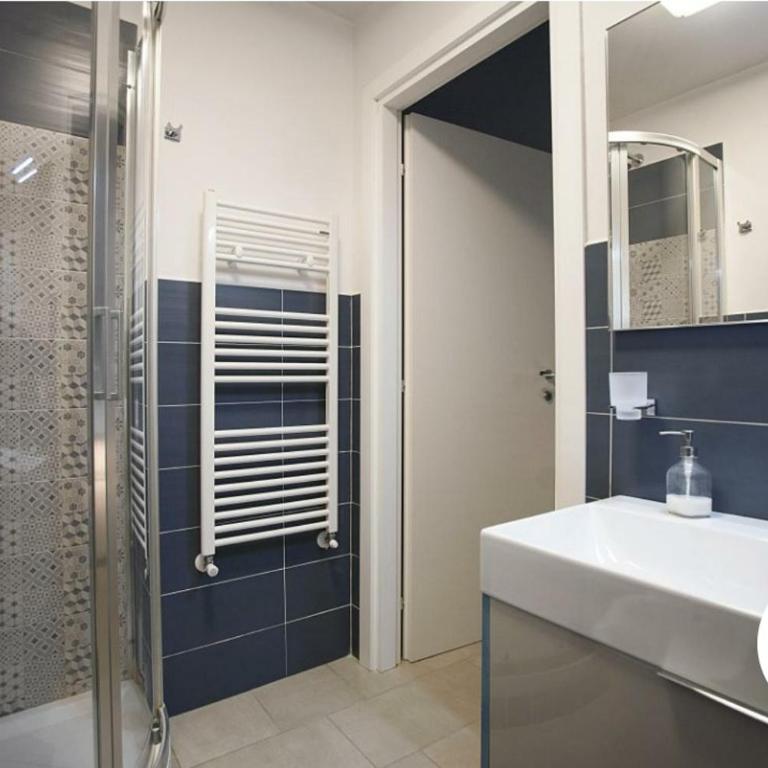 LG House with balcony near Ponte Vecchio - Appartamento con 2 Camere da Letto - 13