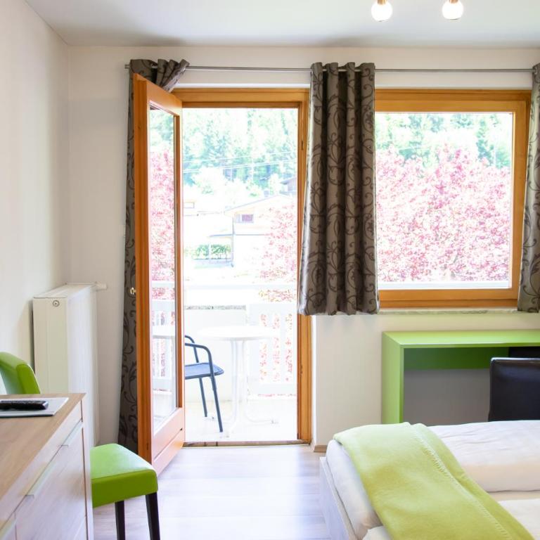 Klamberghof Burgstaller - Doppelzimmer mit Balkon - 4