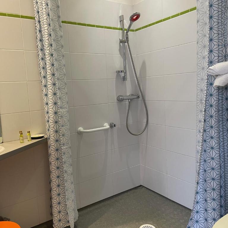 Hôtel Mirano - Chambre Double - Accessible aux Personnes à Mobilité Réduite - 2