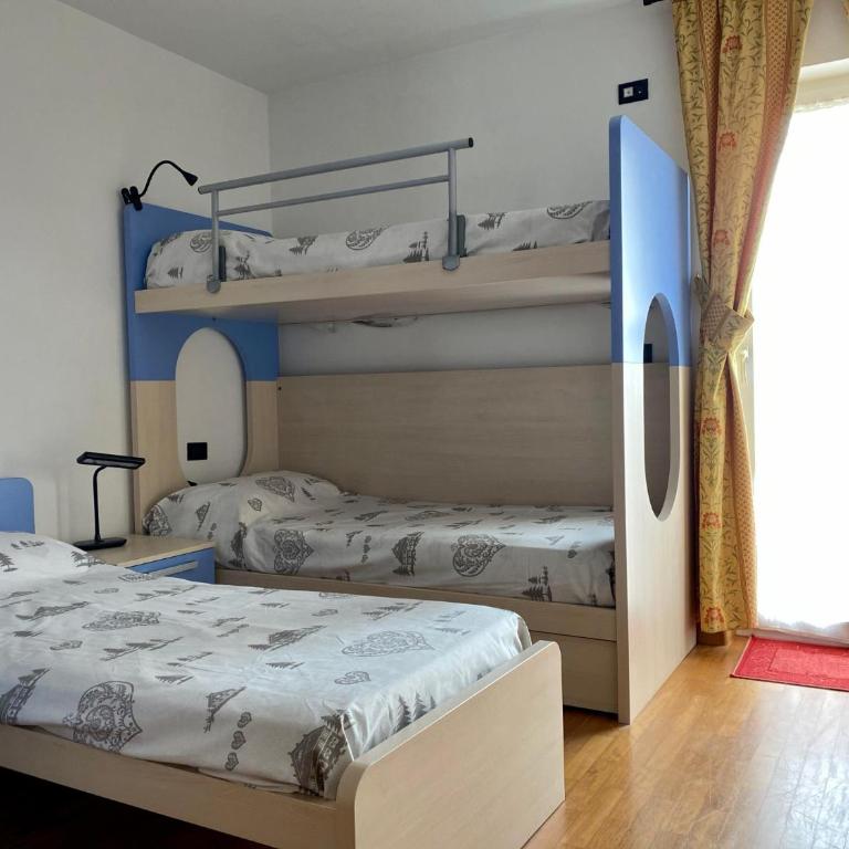 Casa Pallanch - Appartement 3 Chambres avec Balcon - en Duplex - 31