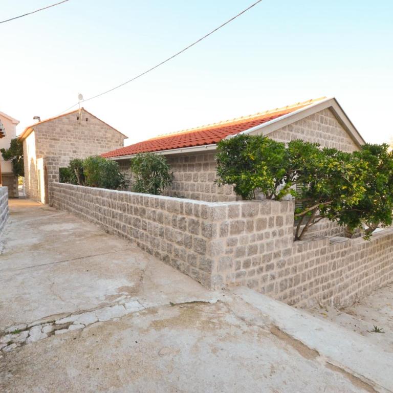 Leut Stone Residence - Villa - Beach Front - 16