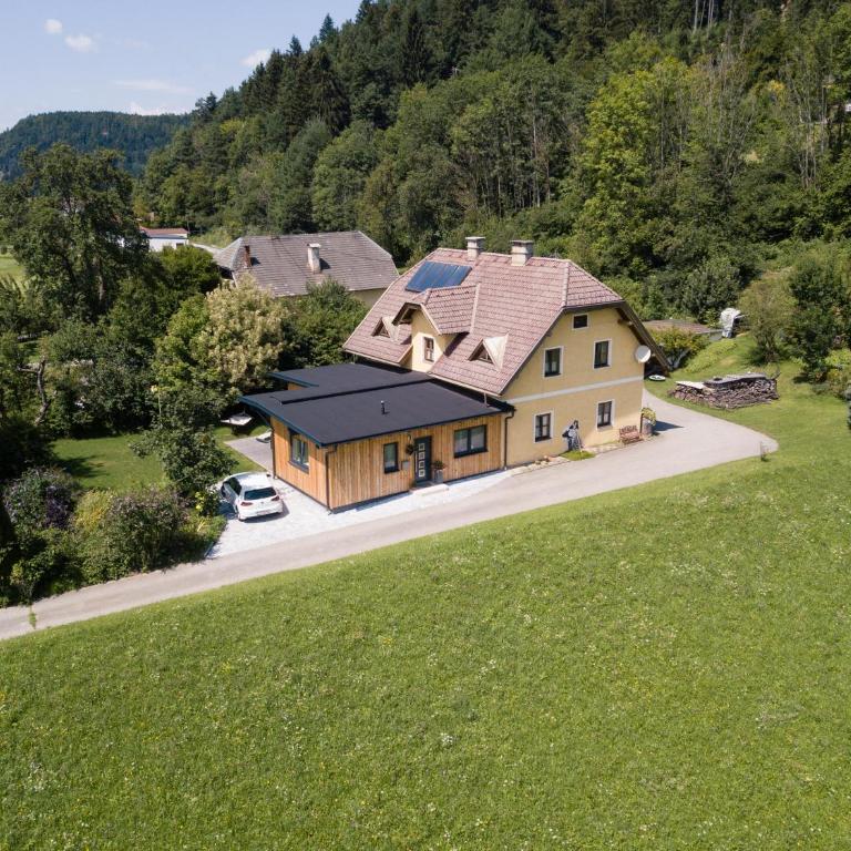 Haus mit Herz - Apartment mit Balkon - 1