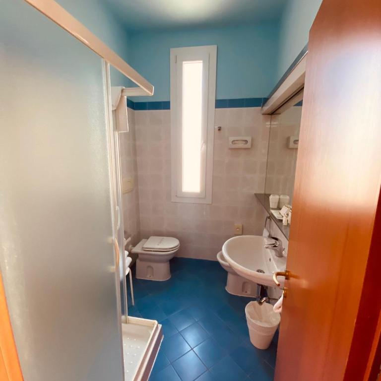 Hotel Bellevue by OasiGroup Hotels - Camera Matrimoniale - 2