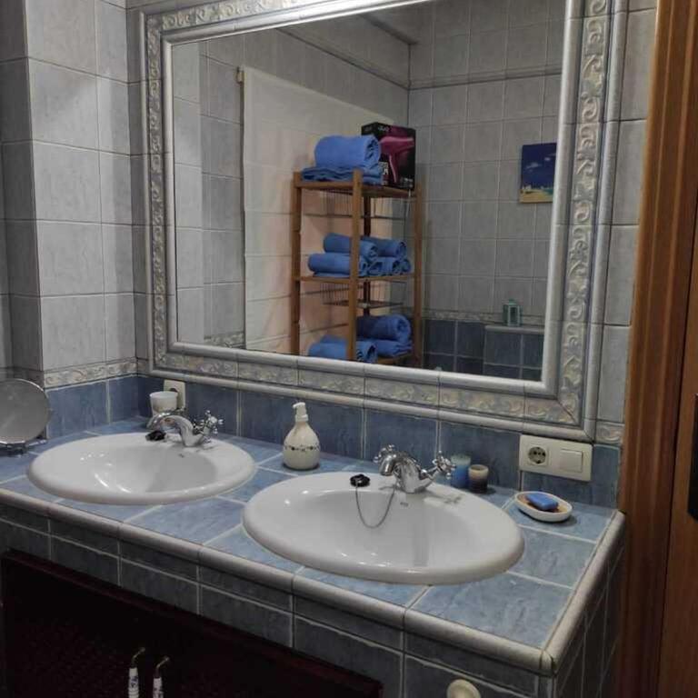 CENTRO-PRIMERA LINEA DE PLAYA - Apartamento de 2 dormitorios - 8