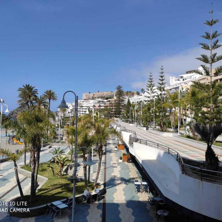 CENTRO-PRIMERA LINEA DE PLAYA - Apartamento de 2 dormitorios - 24
