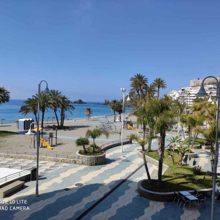 CENTRO-PRIMERA LINEA DE PLAYA - Apartamento de 2 dormitorios - 20