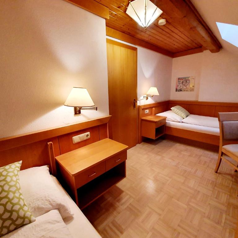 Gasthof Thomann - Familienzimmer mit Balkon - 2