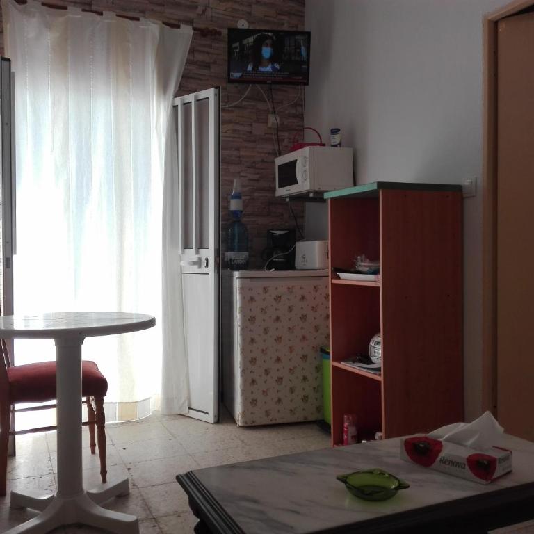 Alojamiento Magallanes - Habitación Estándar con baño compartido - 2 camas - 5