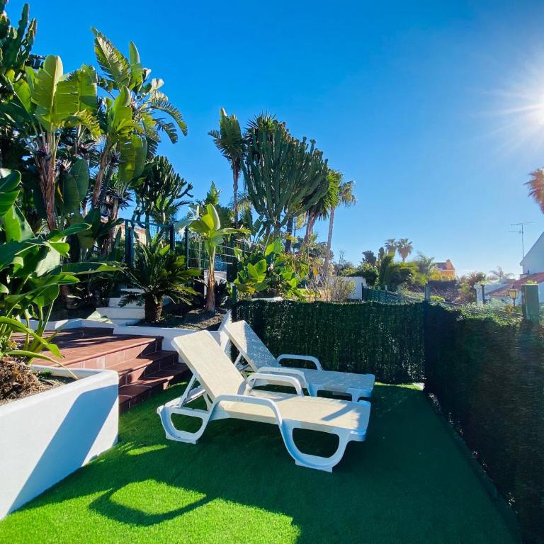 Apartments with tropical garden and sea water pool - One-Bedroom Apartment - 22