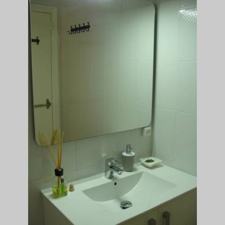 Apartamento al lado de la playa con parking y jardín - Apartamento de 2 dormitorios - 14