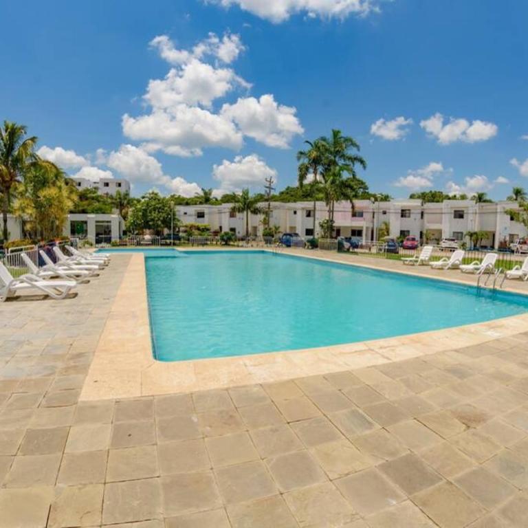 Departamento Planta Baja con parqueo en Condominio - Apartamento de 3 dormitorios - 15