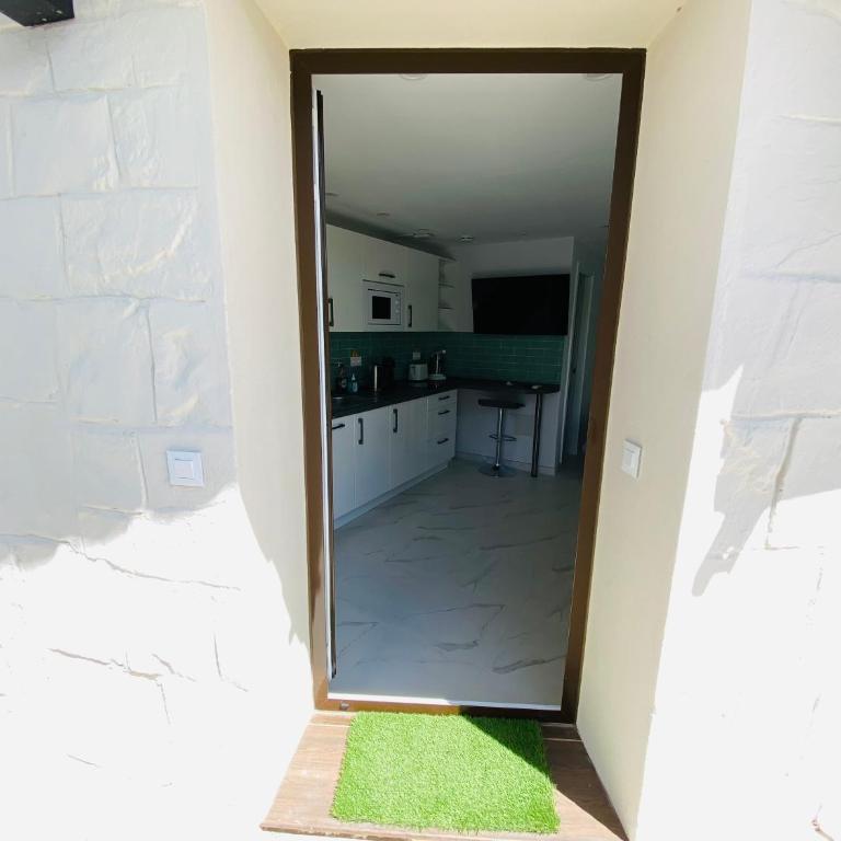 Apartments with tropical garden and sea water pool - One-Bedroom Apartment - 27