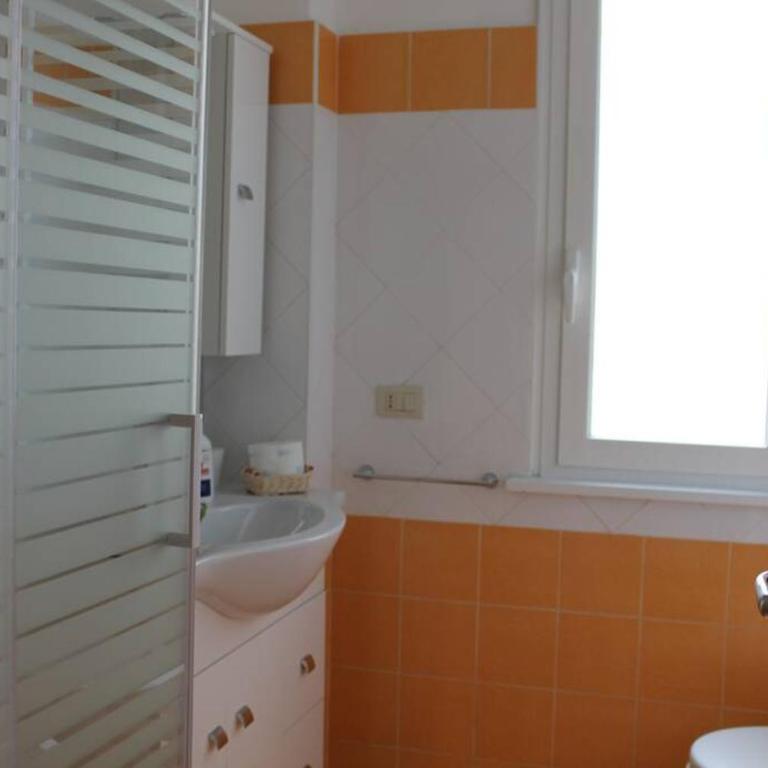 Appartamento locato con finalità turistiche Ostia - Appartamento con 2 Camere da Letto - 33