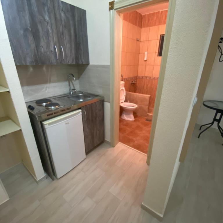 Guesthouse Liamra - Studio sa Balkonom - 11