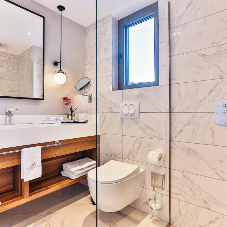 Boutique Hotel Momentum by Aycon - Dvokrevetna Soba sa Bračnim Krevetom i Balkonom - 5