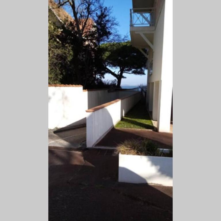 Appart résidence accès direct à la plage avec terrasse jardin - One-Bedroom Apartment - 23