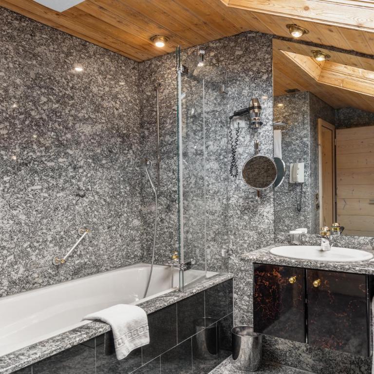Grand Hotel Zermatterhof - Chalet Suite mit Balkon - 3