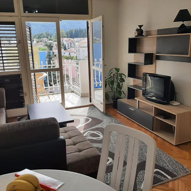 Apartment Danilo - Apartment with Balcony - 2