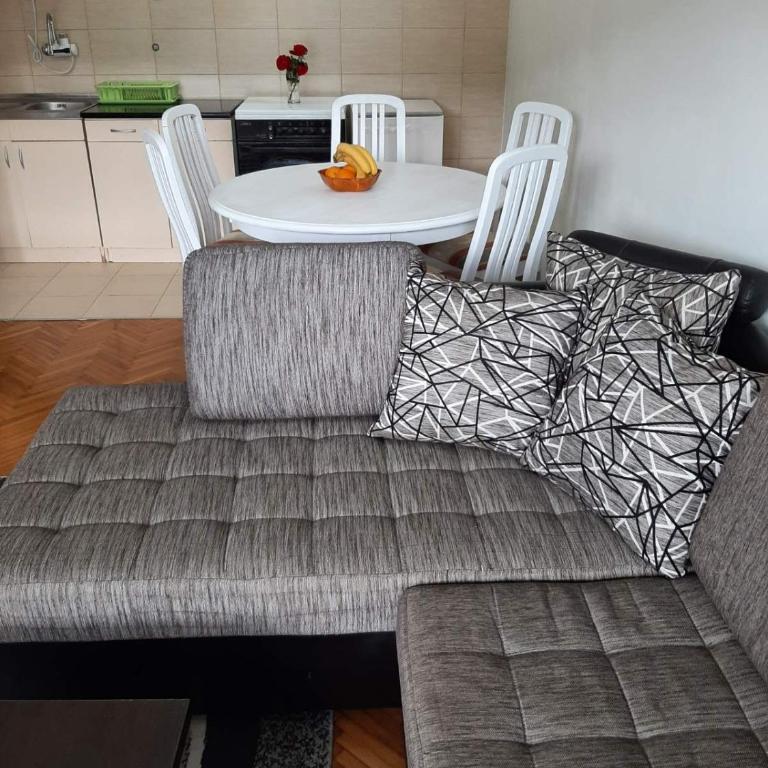 Apartment Danilo - Apartment with Balcony - 9