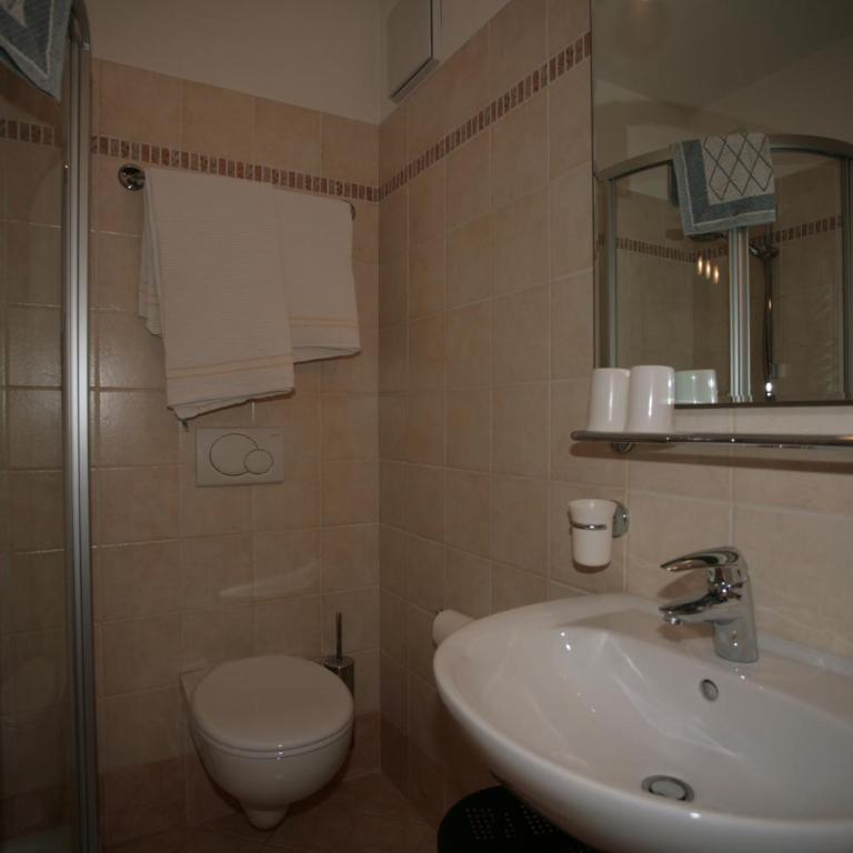 Garni Eden - Camera Matrimoniale/Doppia con Letti Singoli con Bagno - 7