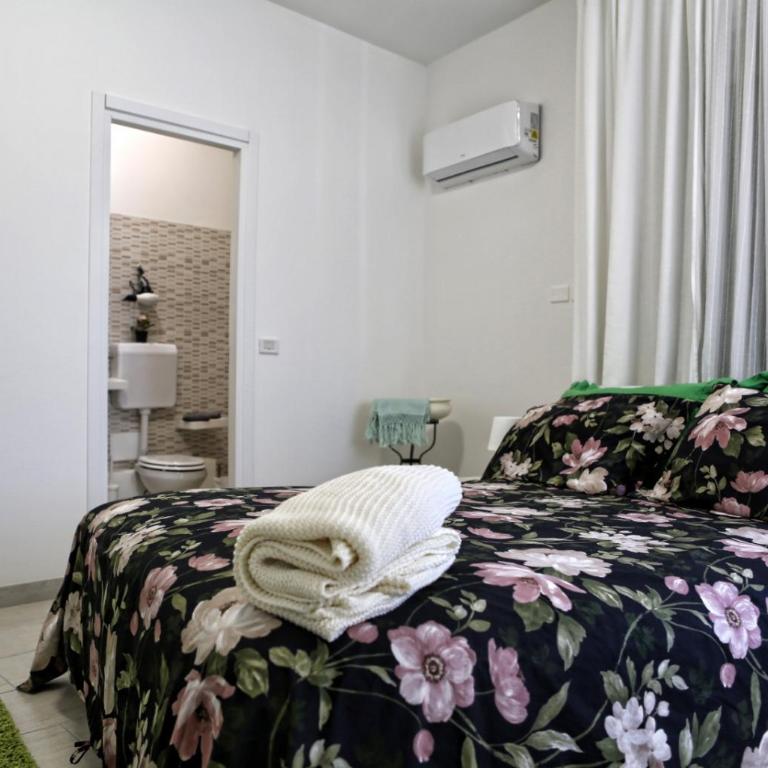 Maison Floria Locazione Turistica - Junior Suite con Balcone - 3