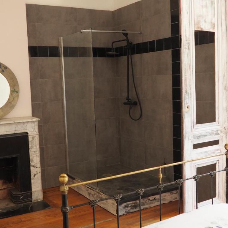 La Garenne de Morestel - Chambre Quadruple avec Baignoire - 2