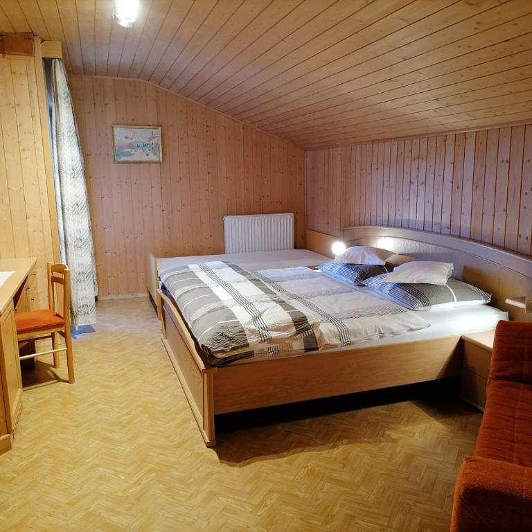 Gasthaus Oberkirn - Camera Familiare - 5