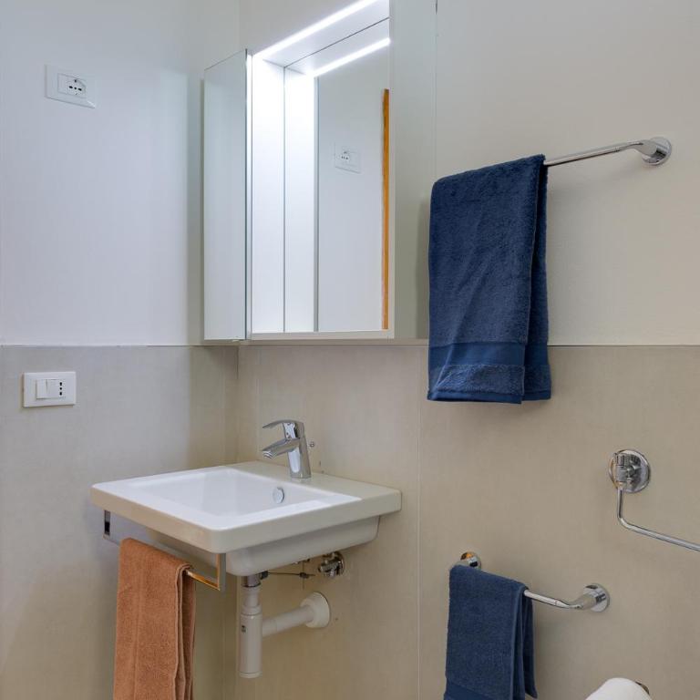 Residence Annamaria - Appartamento con 2 Camere da Letto e Balcone - 12