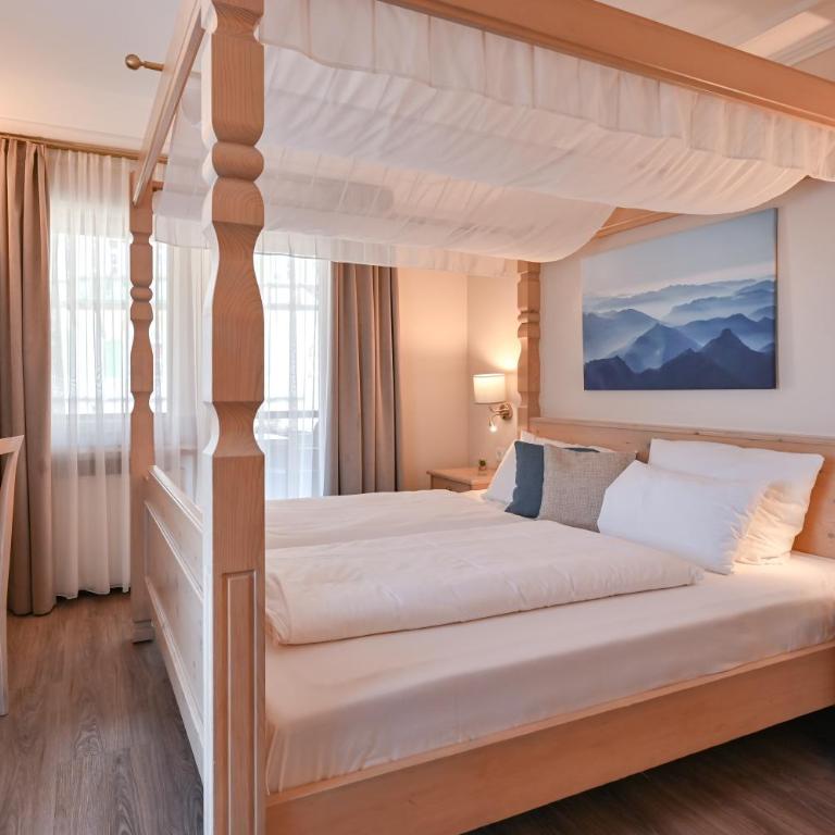 Hotel Alpenstuben - Familienzimmer mit eigenem Bad - 2