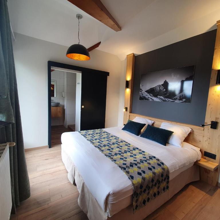 Auberge De La Croix Perrin - Chambre Double Deluxe avec Balcon - 1