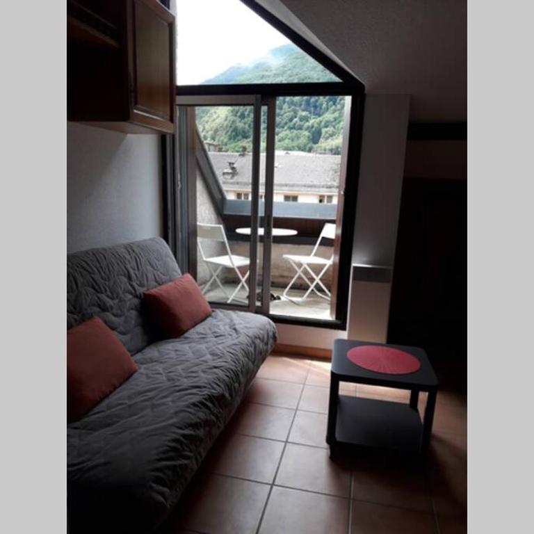 T2 Bis, calme, plein centre de Luchon, avec balcon et garage - Appartamento con 2 Camere da Letto - 9