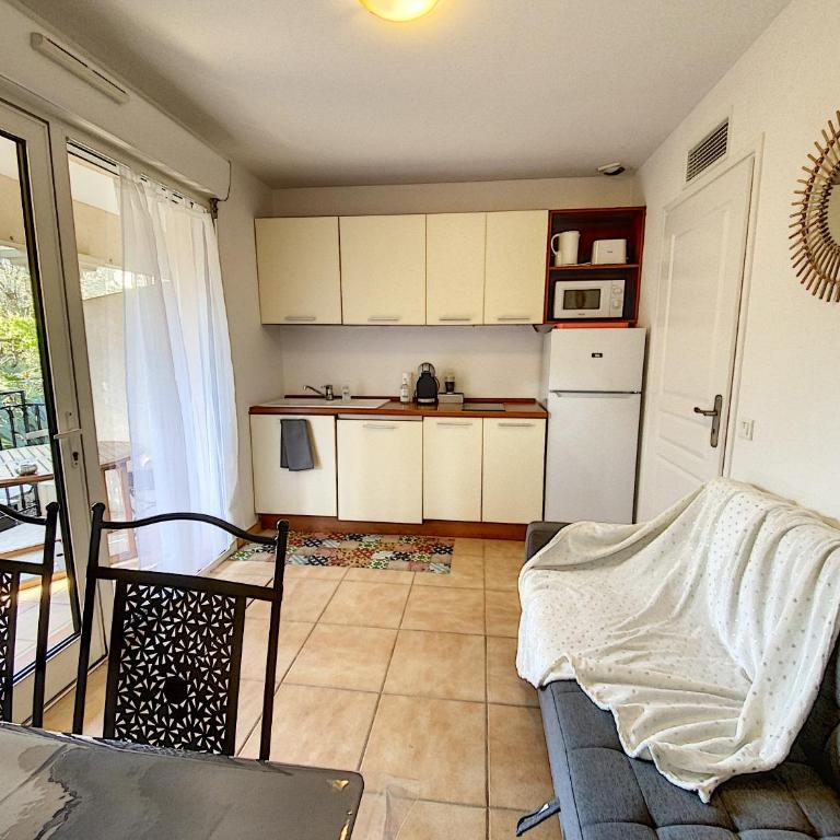 Appartement 2 pièces au cœur du Cap d'Antibes - Appartement 1 Chambre - 3