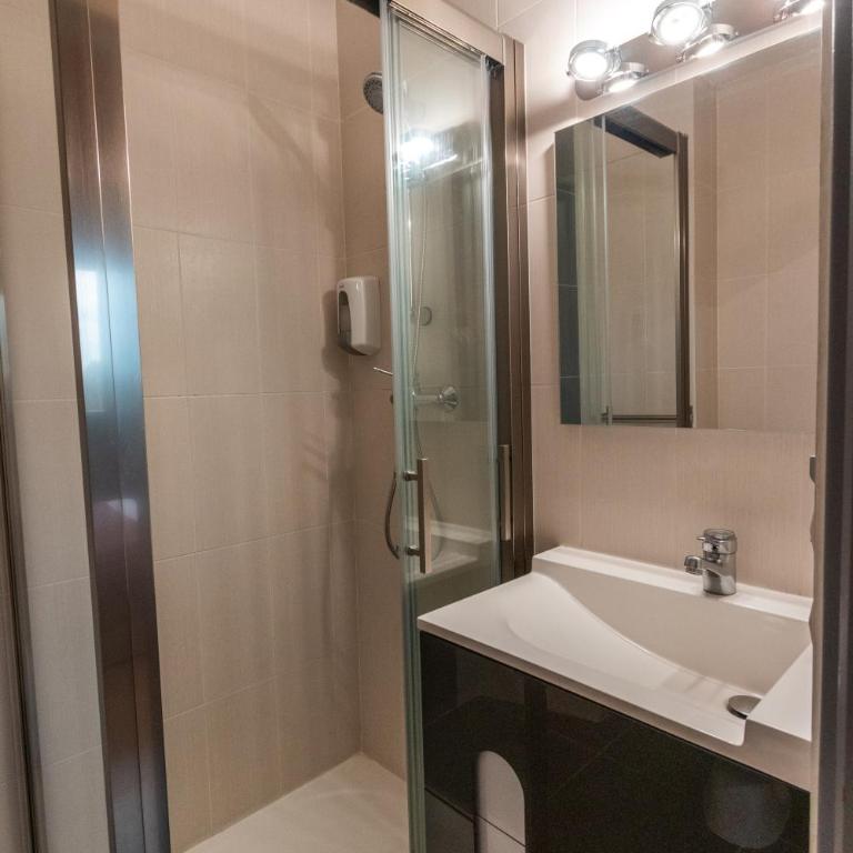 Auberge De La Croix Perrin - Chambre Double Standard - 2