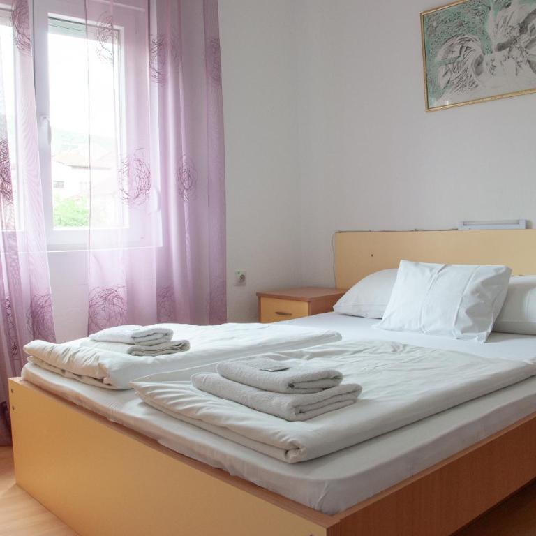 Apartmani Zvirac - Dvokrevetna Soba sa Bračnim Krevetom/Zasebnim Krevetima i Zajedničkim Kupatilom - 3