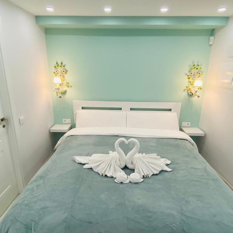 Apartments with tropical garden and sea water pool - One-Bedroom Apartment - 4