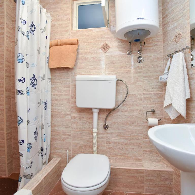Sailor House - Single Room with Bathroom - 2